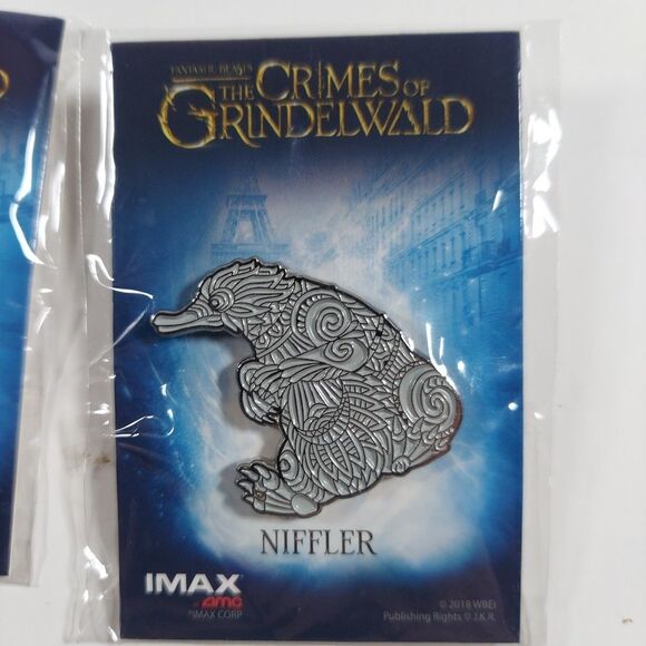 2018 Fantastic Beasts, Crimes of Grindelwald, AMC Pins, Niffler & Bowtruckle - Picture 3 of 4